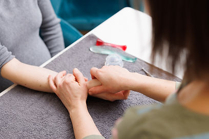simone riegler handtherapie
